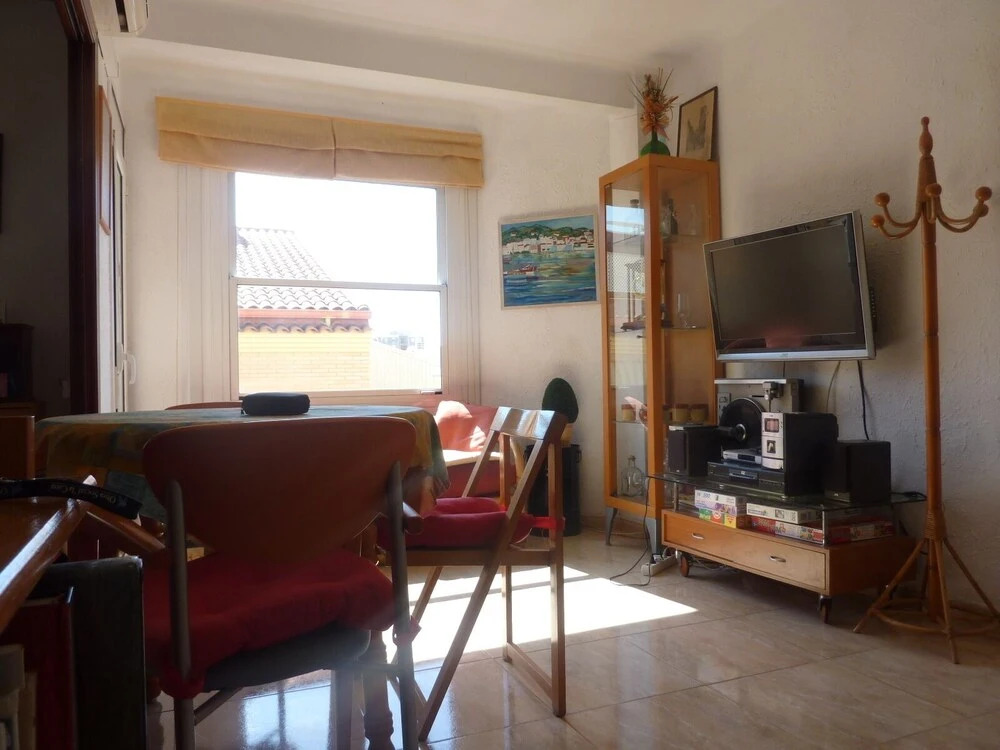 Apartment (wifi, air conditioning) at 150 meter beach