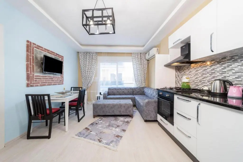 Business-friendly Flat Close to Beach in Konyaalti
