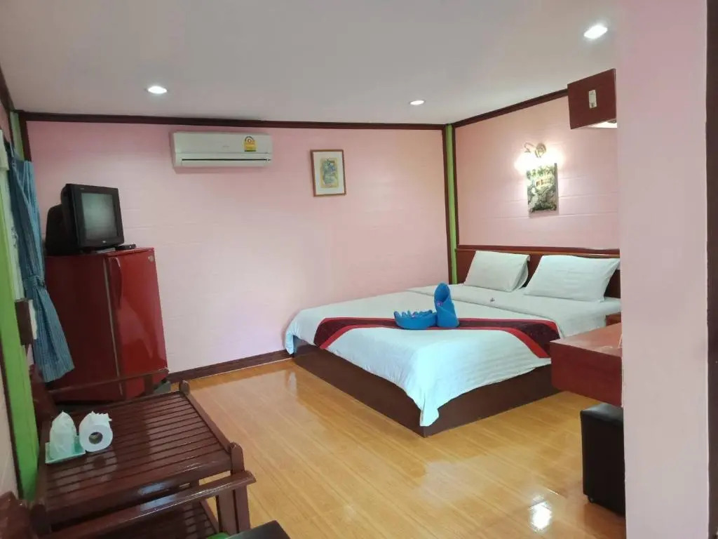 Haad Somboon House