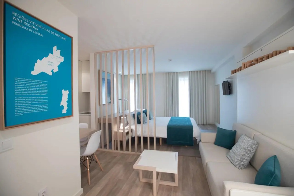 Almada Wine House - Tourism Apartments