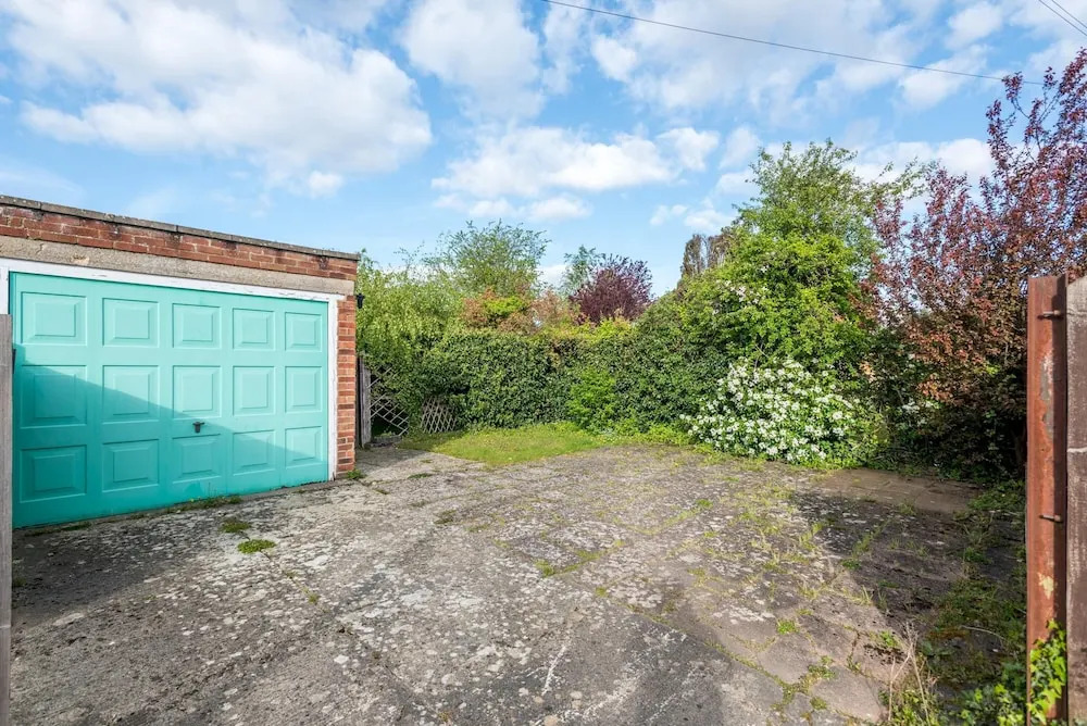 Kidlington 3 BR House Parking Large Garden