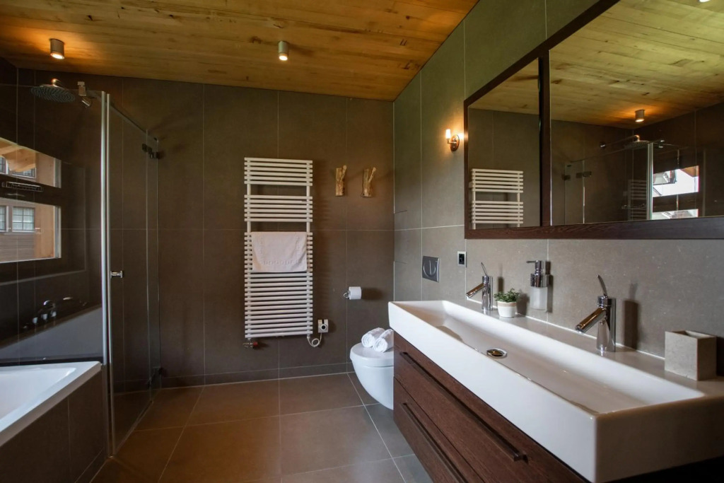 Anna Isabelle Penthouse