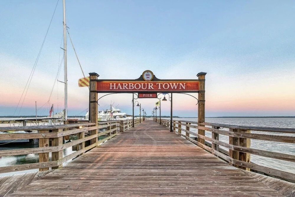 Harbour Town at Sea Pines Spacious 3 Bedroom 3 Condo by RedAwning