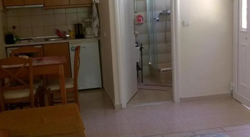 Bozikis Apartments & Studios