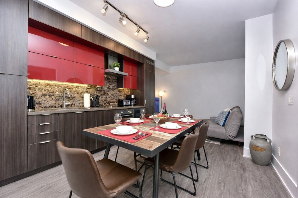 North Suites - Downtown Toronto