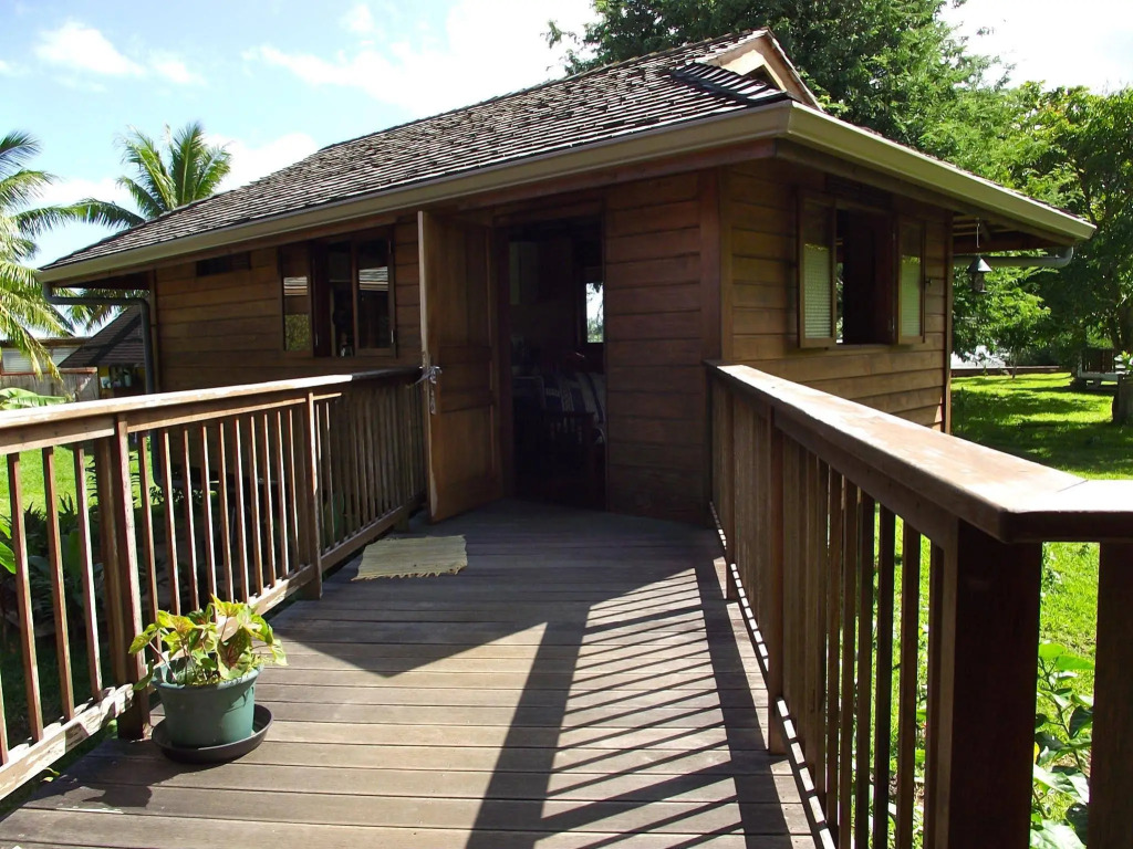 Vaianae Lodge