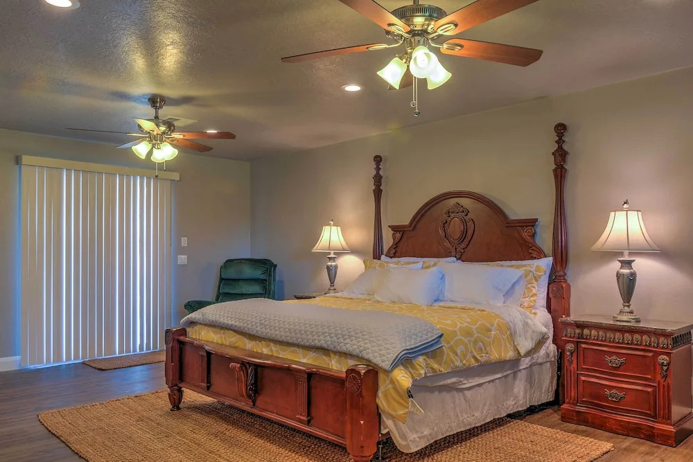 Central Escalante Home ~ 5 Mi to Grand Staircase!