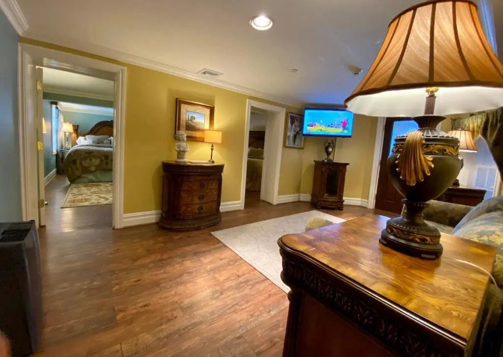 Atlantis Inn Luxury Bed and Breakfast