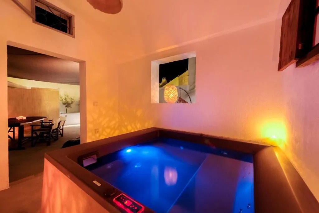 Pasithea Suites