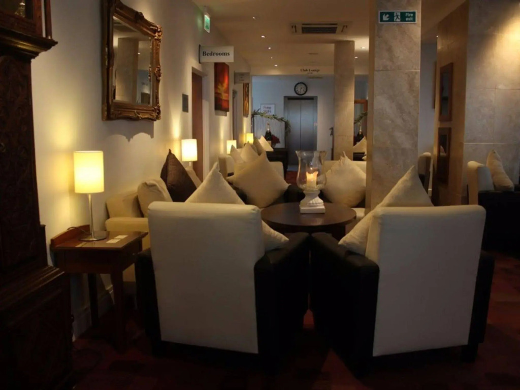 Maritime Hotel