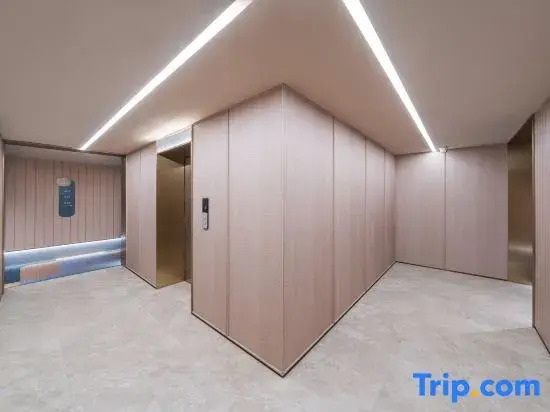HanTing Zhengzhou Memory Youhuachang Creative Park Rose Park Subway Station Hotel