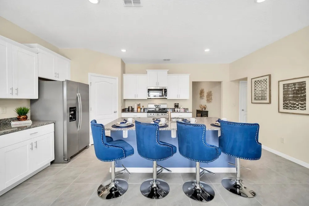 7655 Oakmoss Loop