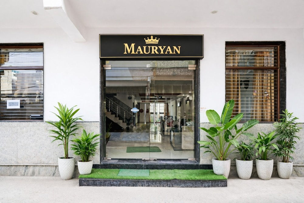 Mauryan Signature hotel Near Yashobhoomi