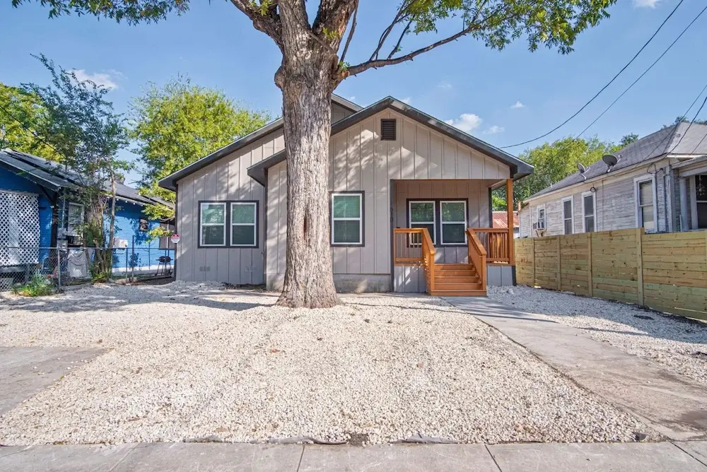 Urban Delight 4br/3ba Near City Center