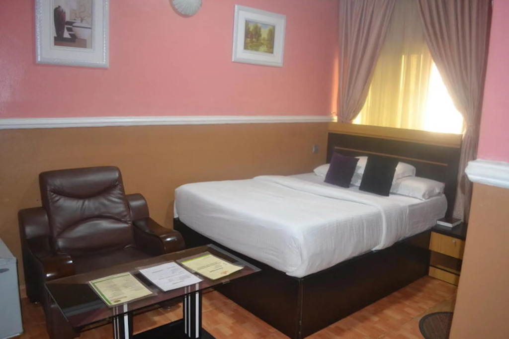 Sweet Savor Hotels & Suites