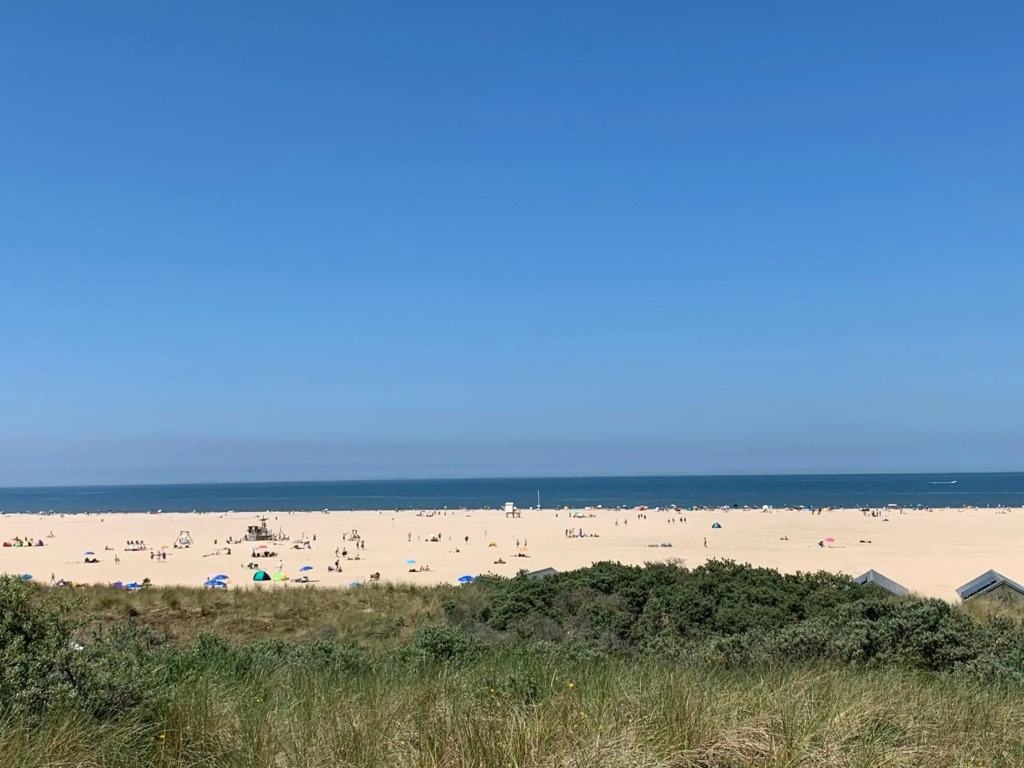 Dijkhofje, dichtbij strand, zee en meer