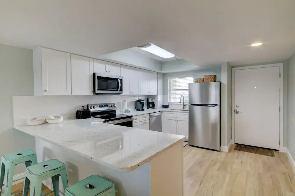 551 El Matador 2 Bedroom Condo