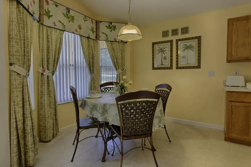Stunning 3 bed Former Model Home With Private Upgraded Pool - 352