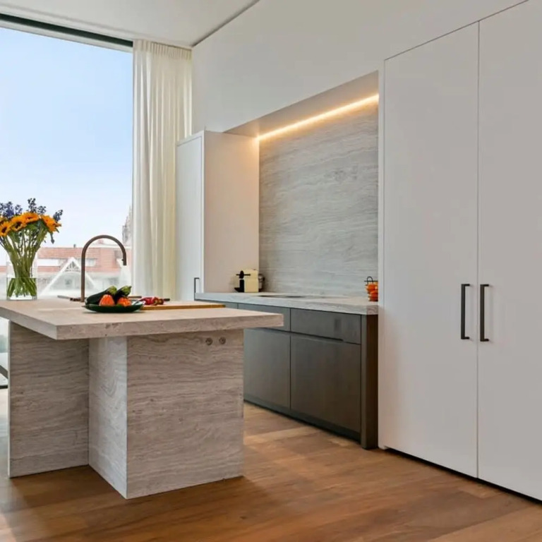 Majestic new Penthouse With 2 Parkings
