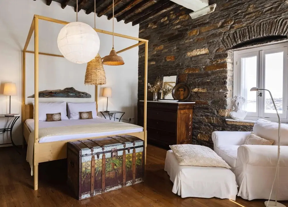 Tinos experience the house