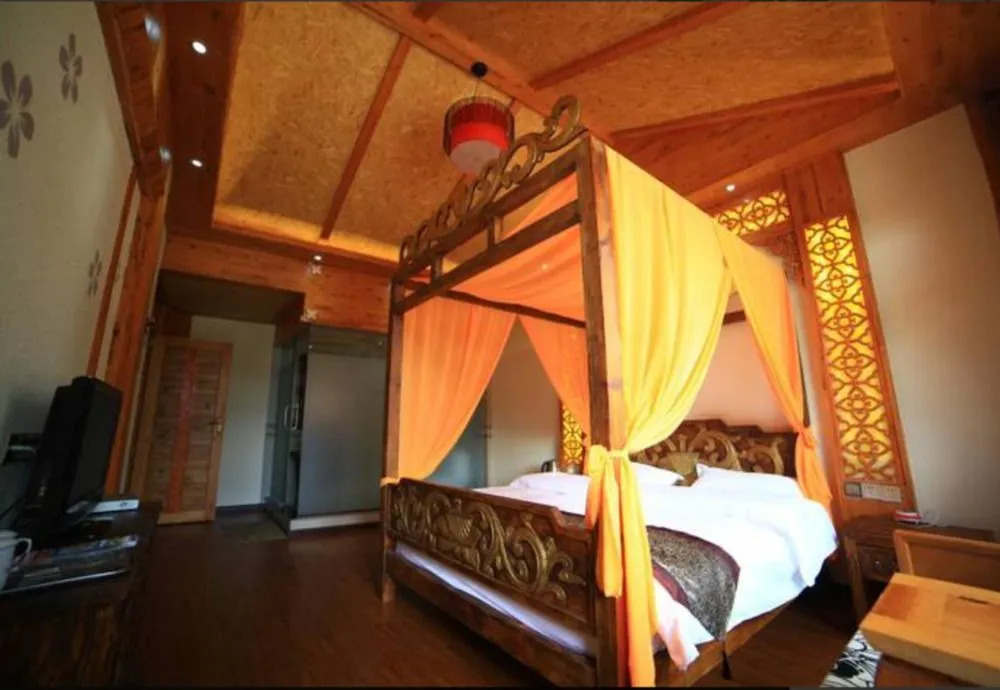 The Pearl Inn