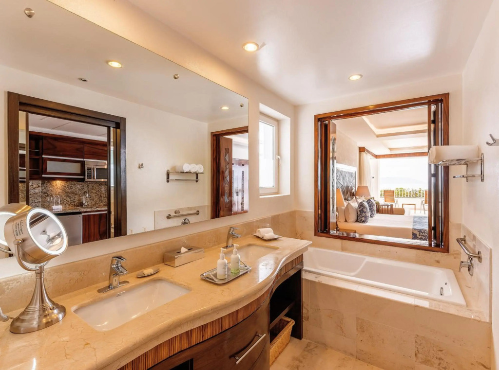 Grand Miramar All Luxury Suites & Residences