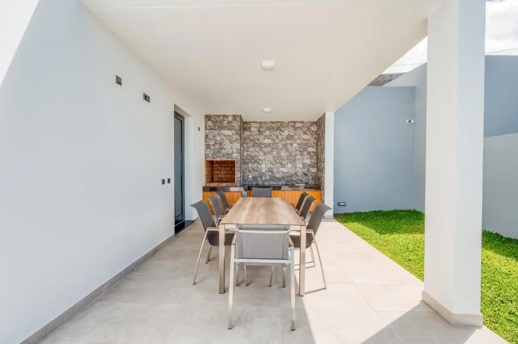 Villa Boa Nova Branca by LovelyStay