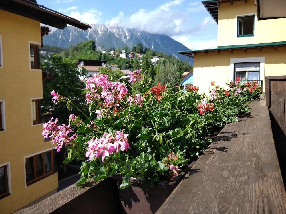 Pension Weirather