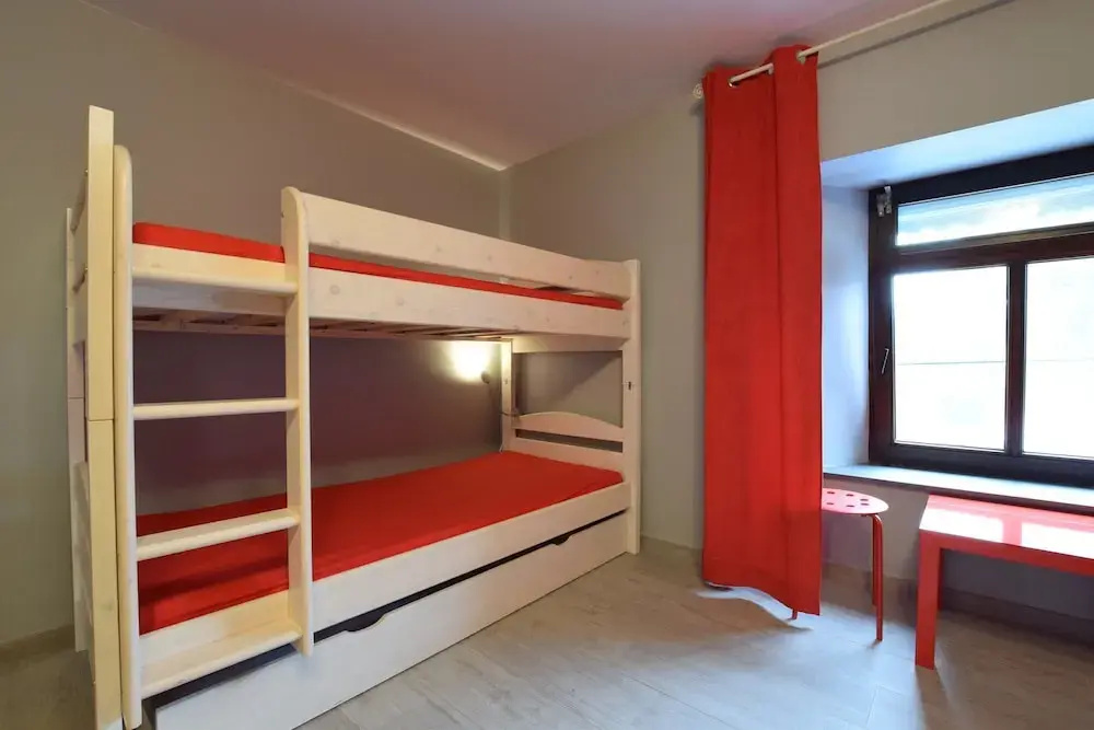 Pretty Cottage with 2 Bathrooms near Neufchateau