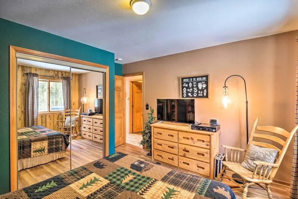 22str-00047 Fairplay Cabin w/ Deck on 3 Acres!