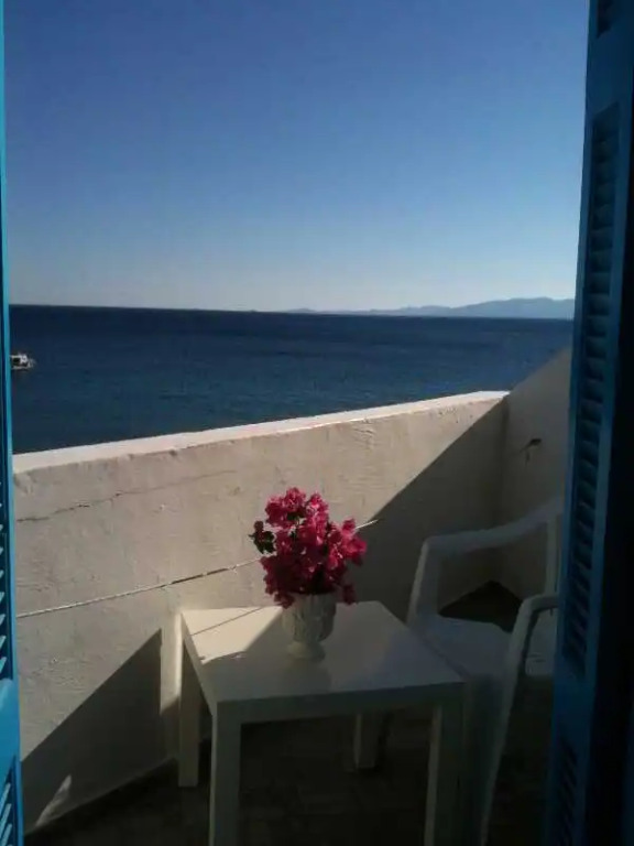 Anemoessa Hotel