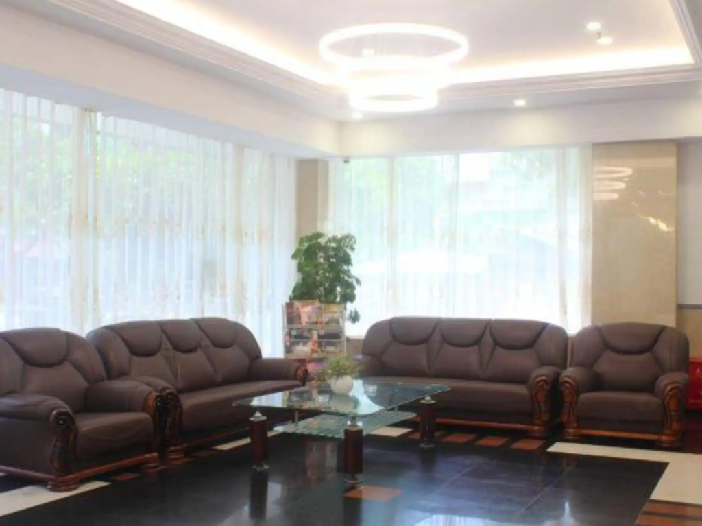 Longxiang Hotel