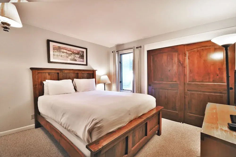 Snow Flower 104 2 Bedroom Condo by RedAwning