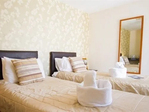 The Farmers Boy Inn Guest House
