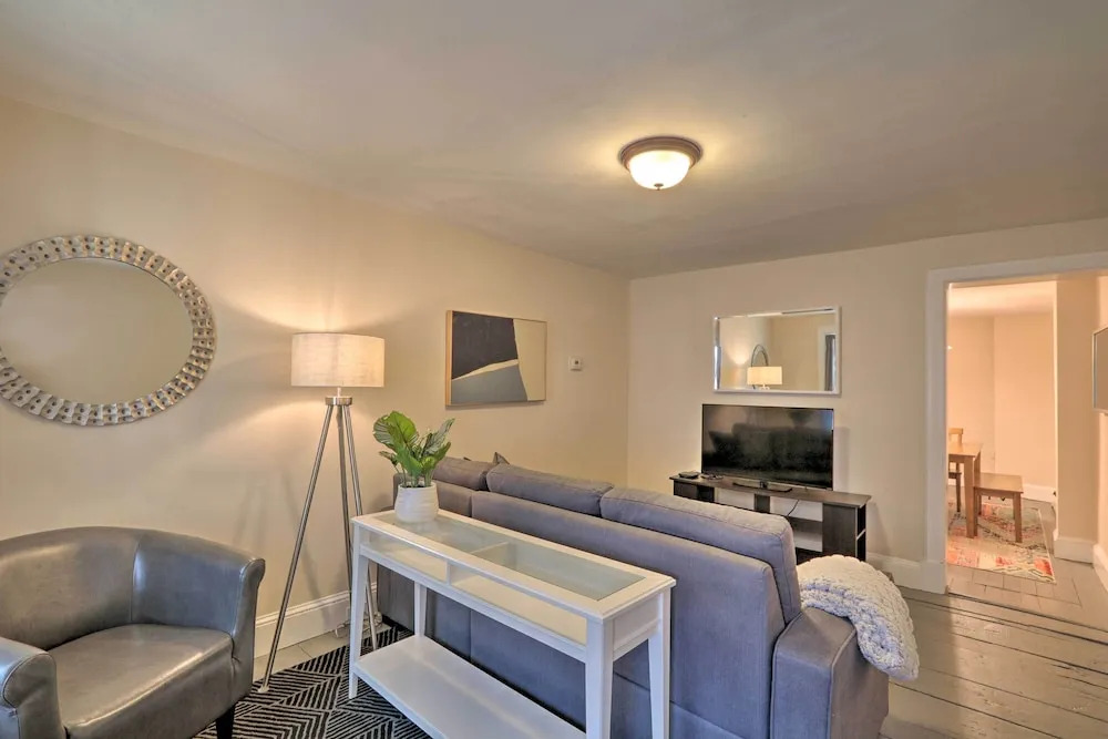 Cozy Lambertville Abode in the Heart of Downtown!