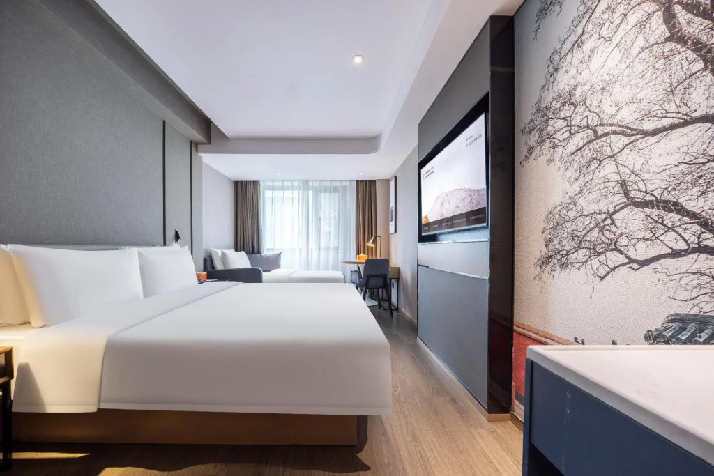 Atour Hotel Beijing Tiantan East‑Gate Metro Station