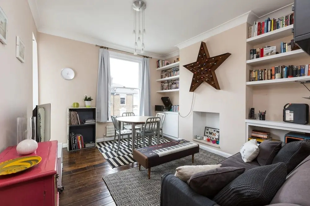Designer and Cosy 3 bed Family Flat in Lovely Area