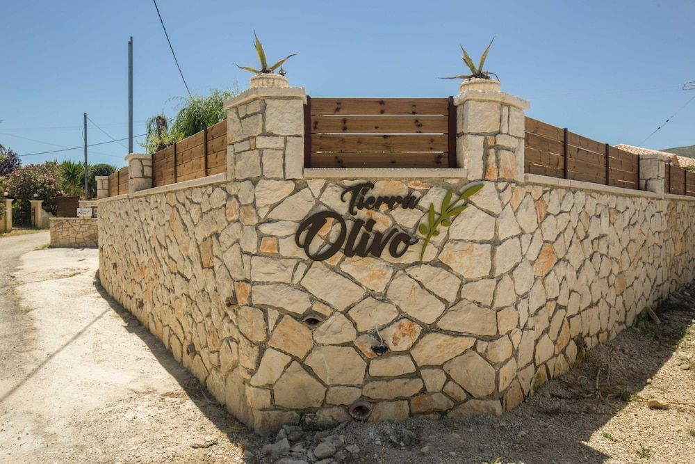 Tierra Olivo Villas