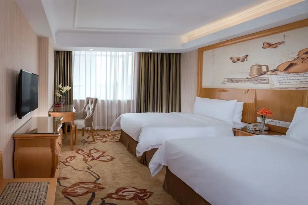 Vienna Hotel(Shenzhen Shajing Jingji Baina)