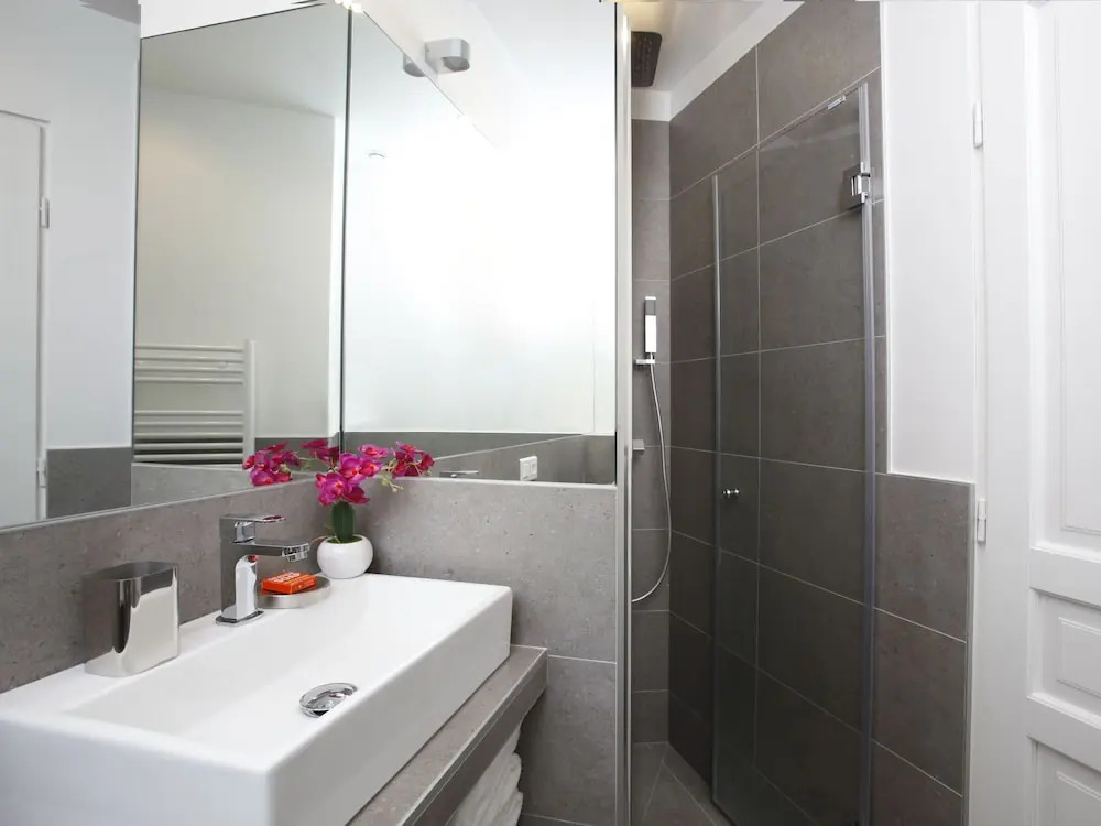 LUX 4BDR Opera Lafayette 2 by Livinparis