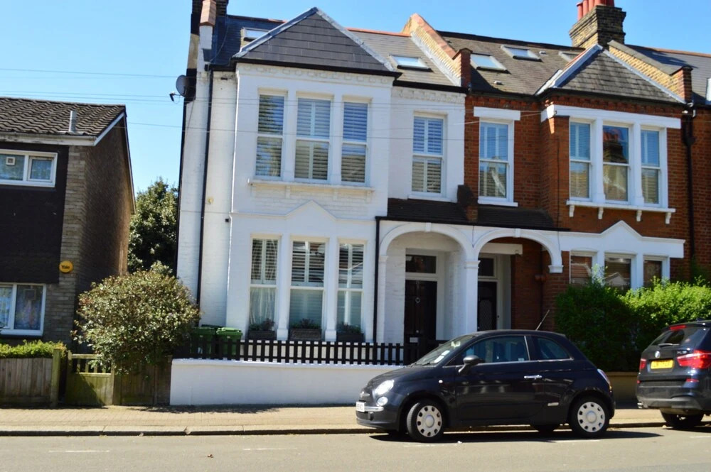 2 Bedroom Apartment In South Clapham