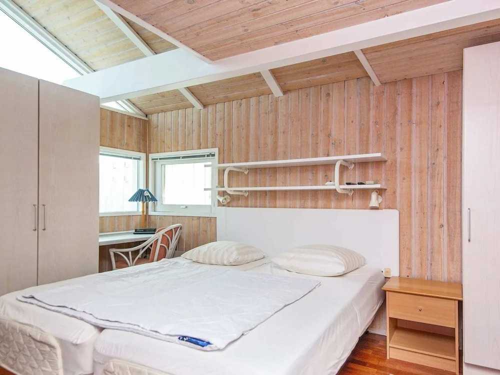6 person holiday home in Ebeltoft
