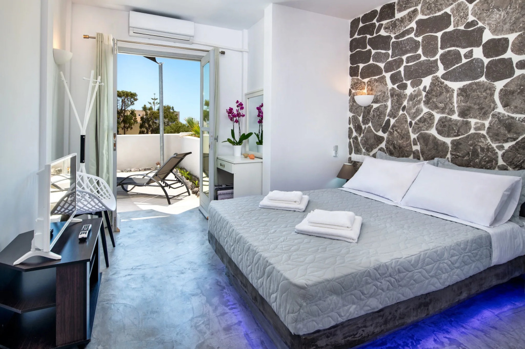 Sun Springs Suites