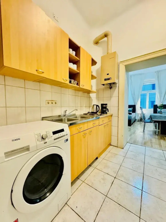 Comfortable 2BR Retreat Near Stadthalle