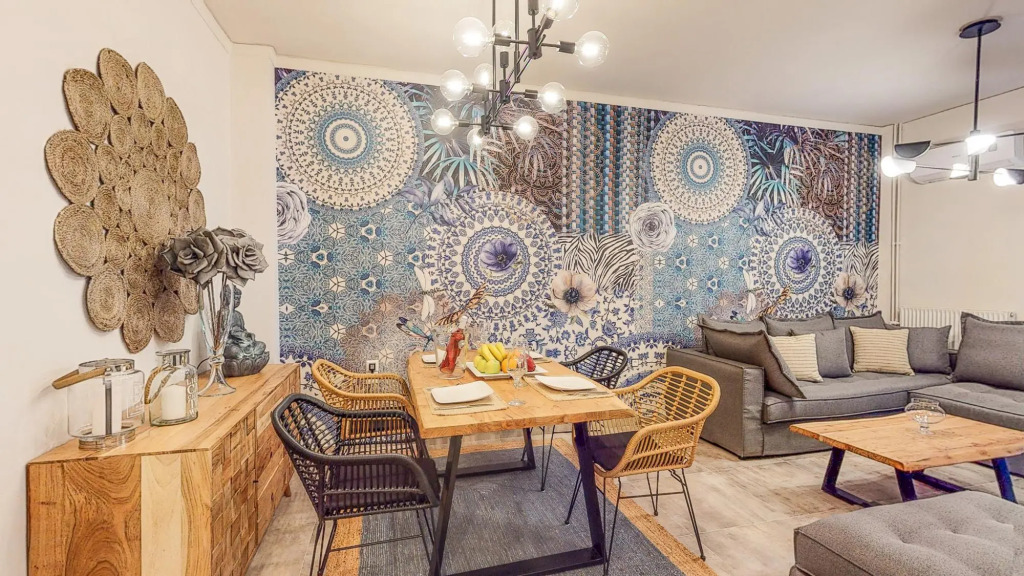 Motley Elegant Apartment by Estia