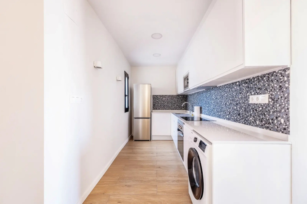 AinB Barcelona Sants Apartments