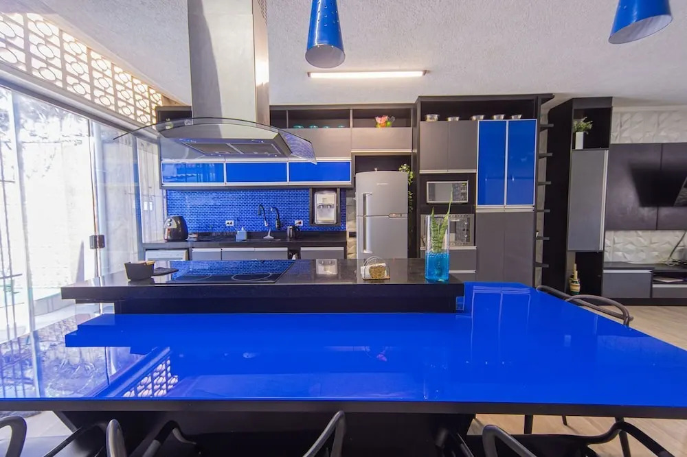 Casa com Piscina a 600m da Praia da Guilhermina
