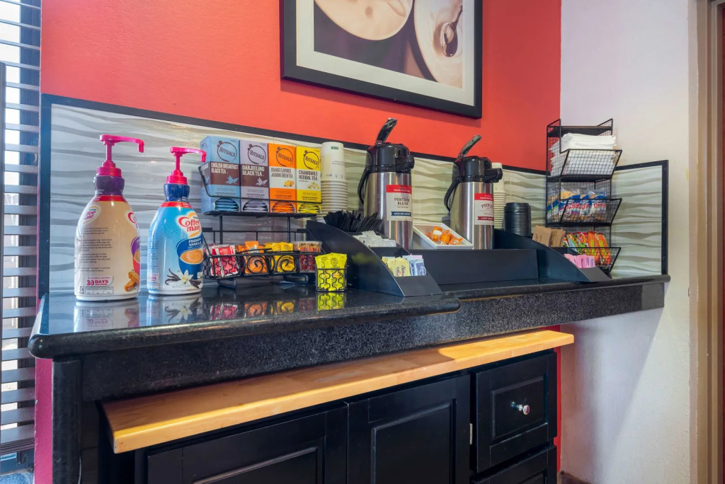 Best Western Plus Suites Greenville