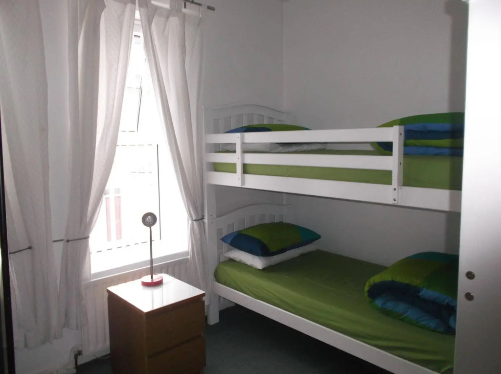 Fairman House - Hostel