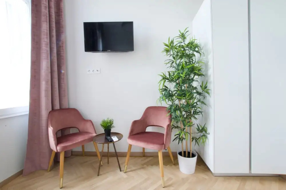 EuroPest Luxury Suites by Hi5 Apartments